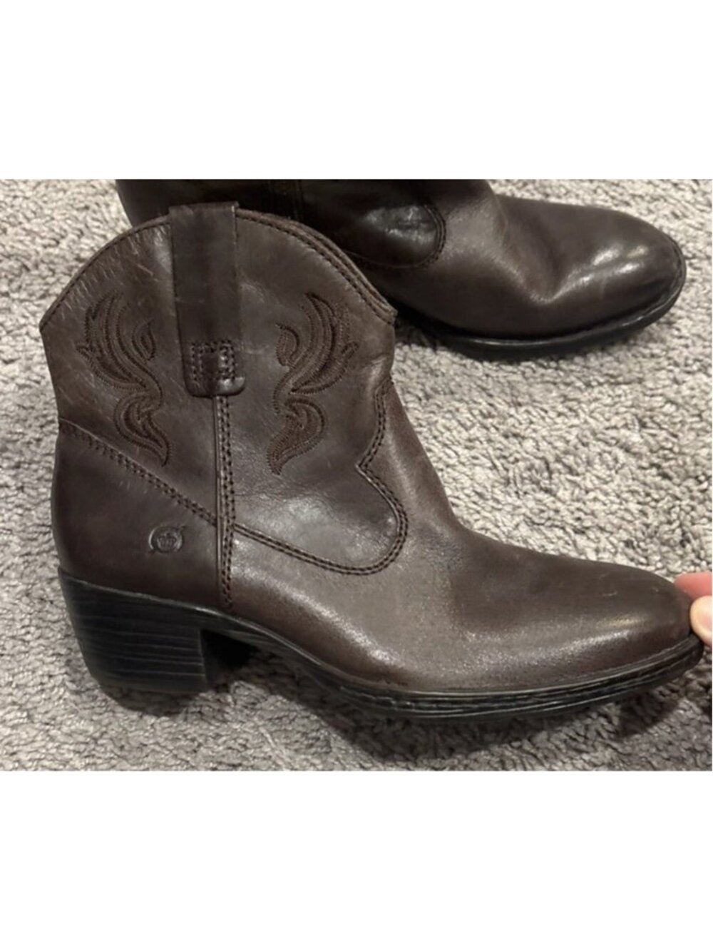 Born Riven Brown Leather Western Ankle Boots Womens 8 Embroidered Cowboy Booties